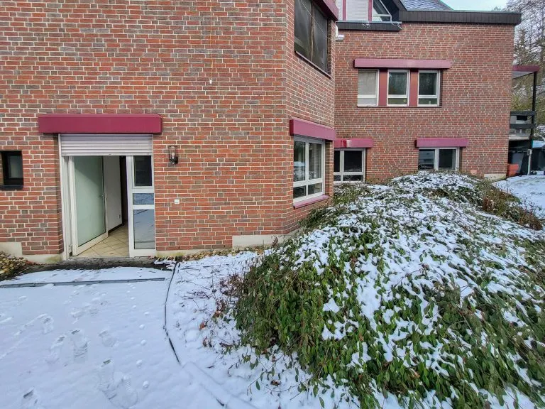 Immobilienangebot - Westerburg - Alle - Vielseitig nutzbare Großfläche - Monteurwohnung / Büro-oder Praxis in zentraler Lage von Westerburg!