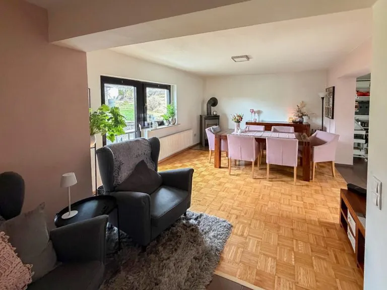 Immobilienangebot - Rennerod VG - Alle - Gemütliches Zuhause mit Einliegerwohnung, Sauna & großem Garten für Ihre Ideen!