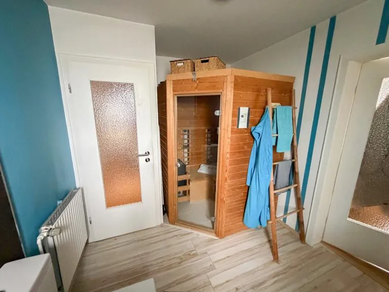 Immobilienangebot - Rennerod VG - Alle - Gemütliches Zuhause mit Einliegerwohnung, Sauna & großem Garten für Ihre Ideen!