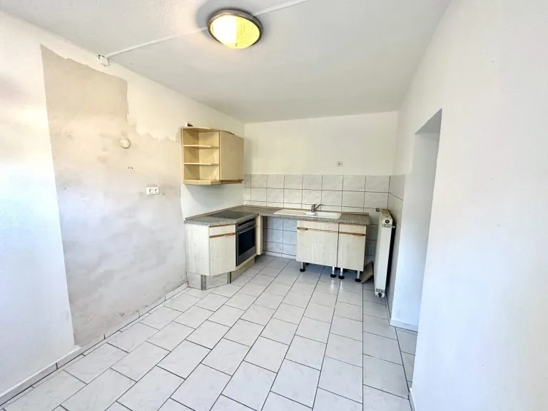 Immobilienangebot - Höchstenbach - Alle - ***Reduziert***Ein-/Zweigenerationenhaus mit Nebenräumen auf idyllischem Grundstück nahe Hachenburg!