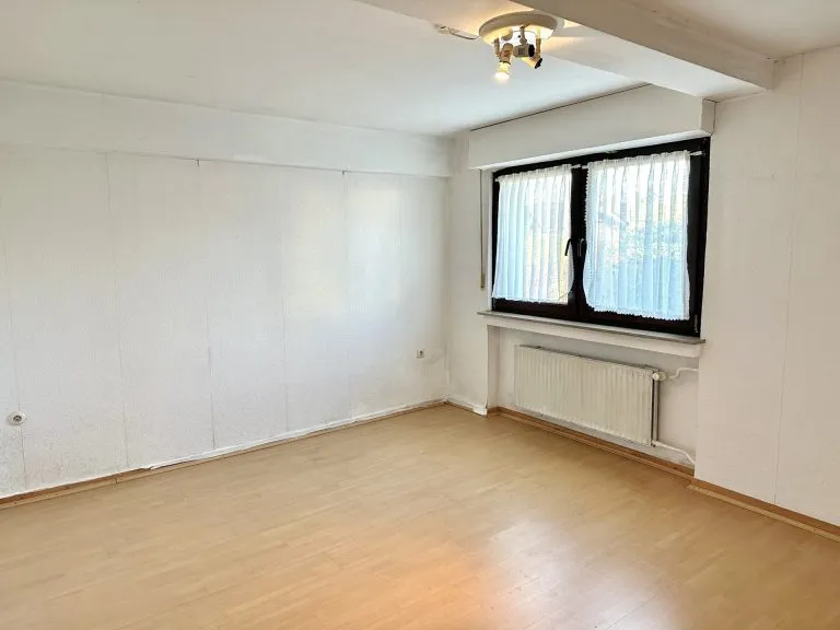 Immobilienangebot - Höchstenbach - Alle - ***Reduziert***Ein-/Zweigenerationenhaus mit Nebenräumen auf idyllischem Grundstück nahe Hachenburg!