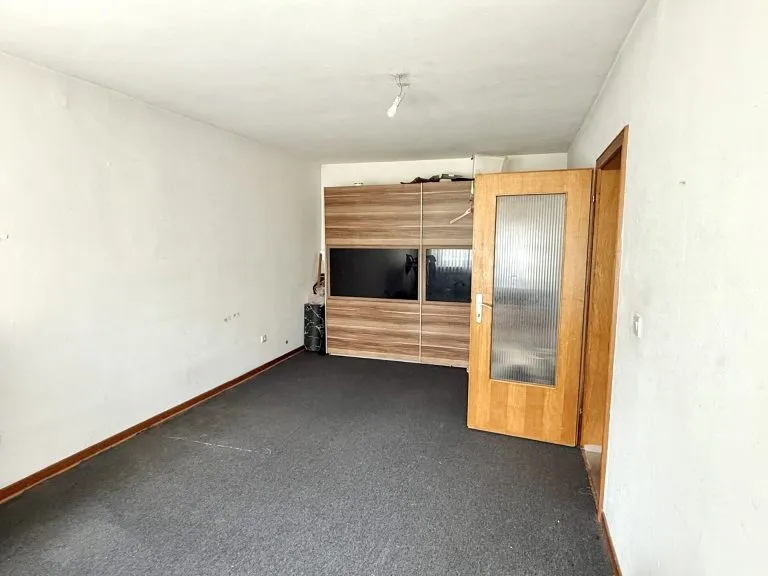 Immobilienangebot - Höchstenbach - Alle - ***Reduziert***Ein-/Zweigenerationenhaus mit Nebenräumen auf idyllischem Grundstück nahe Hachenburg!