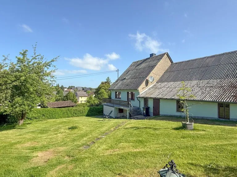Immobilienangebot - Höchstenbach - Alle - ***Reduziert***Ein-/Zweigenerationenhaus mit Nebenräumen auf idyllischem Grundstück nahe Hachenburg!