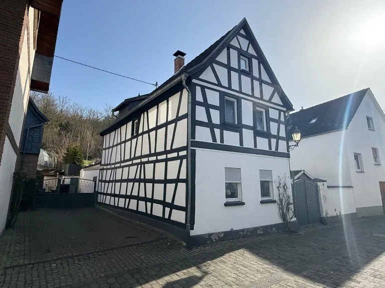 Immobilienangebot - Unkel VG - Alle - Solide Kapitalanlage - drei vermietete Wohneinheiten mit Renditepotenzial!