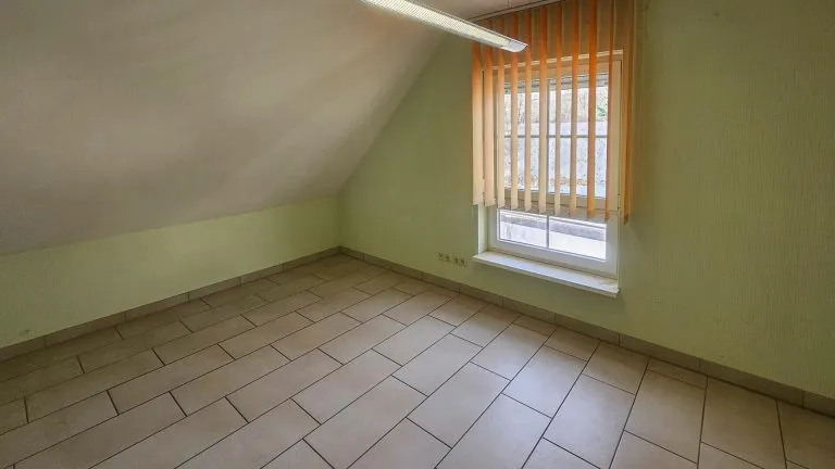 Immobilienangebot - Betzdorf - Alle - Viel Platz in zentraler Lage - gepflegtes Einfamilienhaus mit Garten!