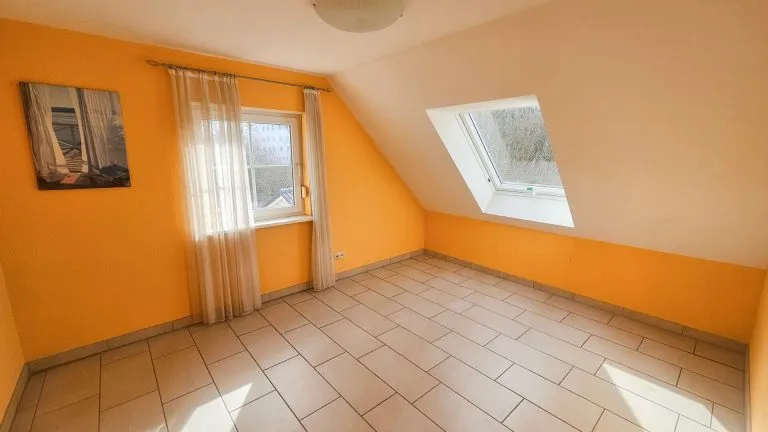 Immobilienangebot - Betzdorf - Alle - Viel Platz in zentraler Lage - gepflegtes Einfamilienhaus mit Garten!