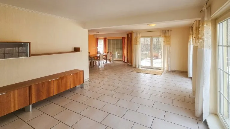 Immobilienangebot - Betzdorf - Alle - Viel Platz in zentraler Lage - gepflegtes Einfamilienhaus mit Garten!