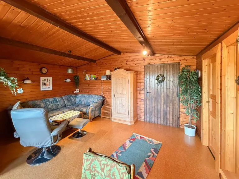 Immobilienangebot - Roth - Alle - ***RESERVIERT***
Großzügiges Grundstück mit Ferienhaus in Ortsrandlage - nähe Hamm!