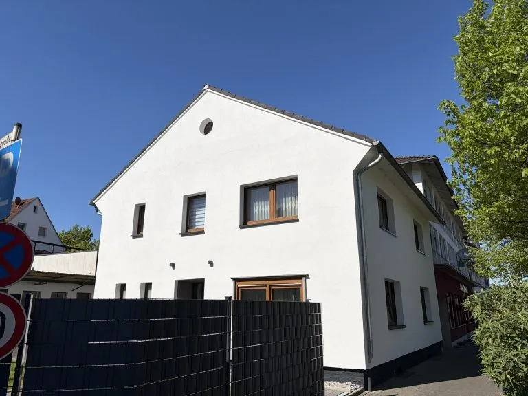 Immobilienangebot - Wissen - Alle - Sorgenfreies Wohnen auf modernstem Stand – mit autarker Halle zur freien Nutzung in zentraler Lage von Wissen!