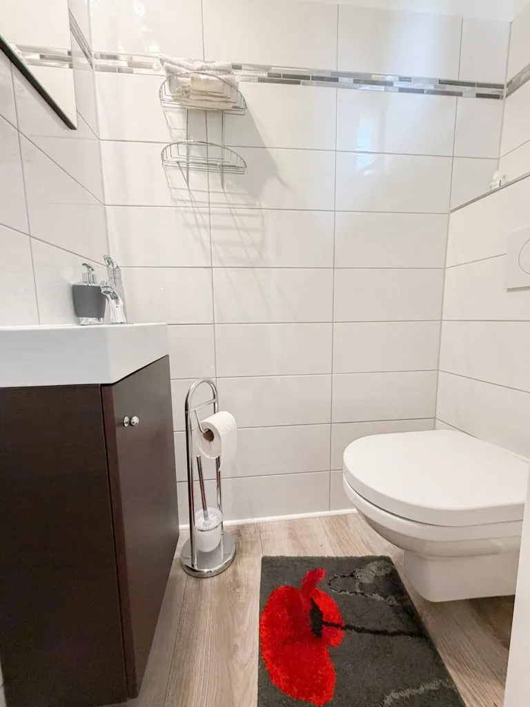 Immobilienangebot - Etzbach - Alle - Gepflegtes Einfamilienhaus mit Einliegerwohnung (vermietet) und tollem Garten - nahe Hamm/Sieg!