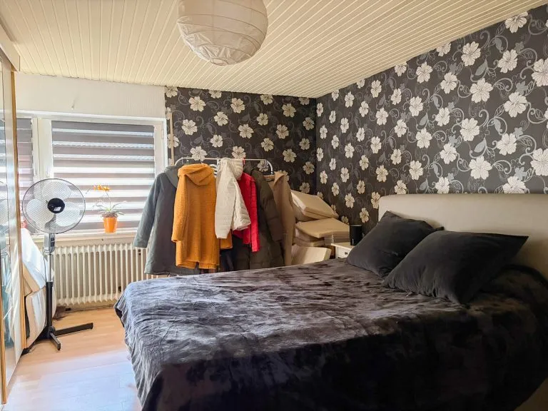 Immobilienangebot - Etzbach - Alle - Gepflegtes Einfamilienhaus mit Einliegerwohnung (vermietet) und tollem Garten - nahe Hamm/Sieg!