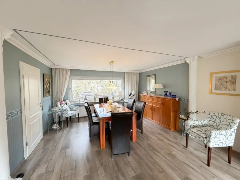 Immobilienangebot - Etzbach - Alle - Gepflegtes Einfamilienhaus mit Einliegerwohnung (vermietet) und tollem Garten - nahe Hamm/Sieg!