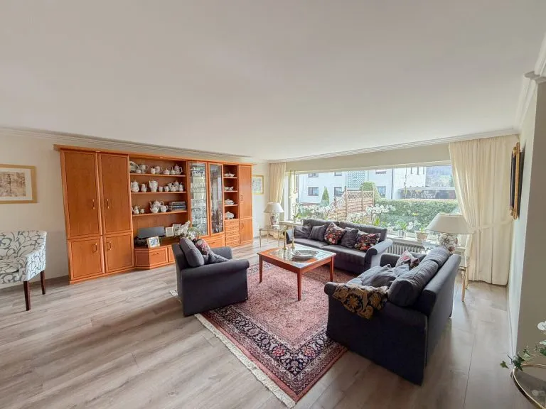 Immobilienangebot - Etzbach - Alle - Gepflegtes Einfamilienhaus mit Einliegerwohnung (vermietet) und tollem Garten - nahe Hamm/Sieg!