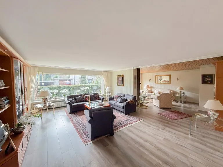 Immobilienangebot - Etzbach - Alle - Gepflegtes Einfamilienhaus mit Einliegerwohnung (vermietet) und tollem Garten - nahe Hamm/Sieg!