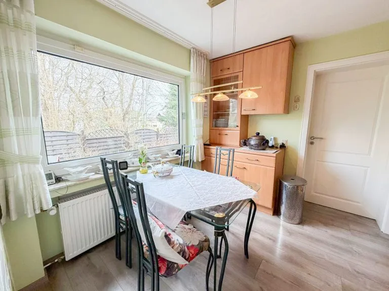 Immobilienangebot - Etzbach - Alle - Gepflegtes Einfamilienhaus mit Einliegerwohnung (vermietet) und tollem Garten - nahe Hamm/Sieg!