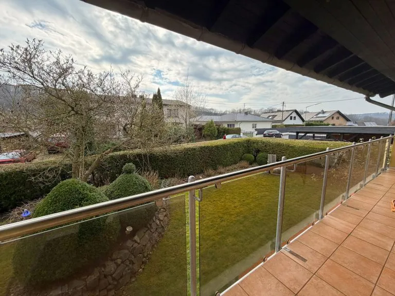 Immobilienangebot - Etzbach - Alle - Gepflegtes Einfamilienhaus mit Einliegerwohnung (vermietet) und tollem Garten - nahe Hamm/Sieg!