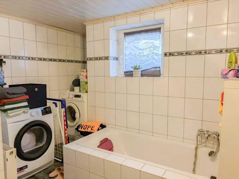 Immobilienangebot - Etzbach - Alle - Gepflegtes Einfamilienhaus mit Einliegerwohnung (vermietet) und tollem Garten - nahe Hamm/Sieg!