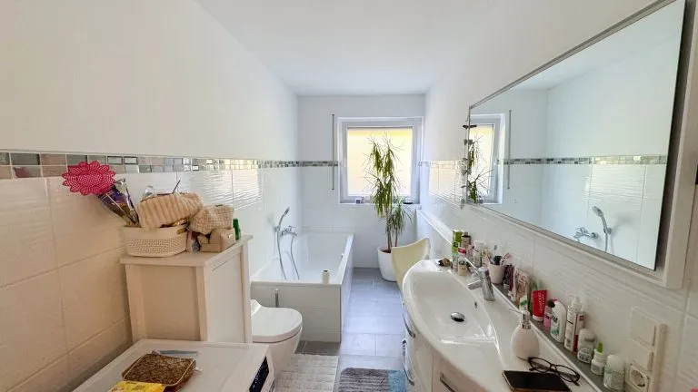 Immobilienangebot - Niedererbach - Alle - Exklusives Wohnhaus mit Einliegerwohnung und großem Garten in traumhafter Lage vor Limburg!