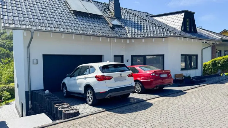 Immobilienangebot - Niedererbach - Alle - Exklusives Wohnhaus mit Einliegerwohnung und großem Garten in traumhafter Lage vor Limburg!