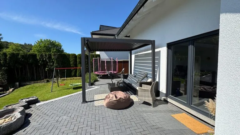 Immobilienangebot - Niedererbach - Alle - Exklusives Wohnhaus mit Einliegerwohnung und großem Garten in traumhafter Lage vor Limburg!
