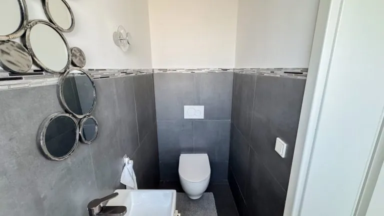 Immobilienangebot - Niedererbach - Alle - Exklusives Wohnhaus mit Einliegerwohnung und großem Garten in traumhafter Lage vor Limburg!