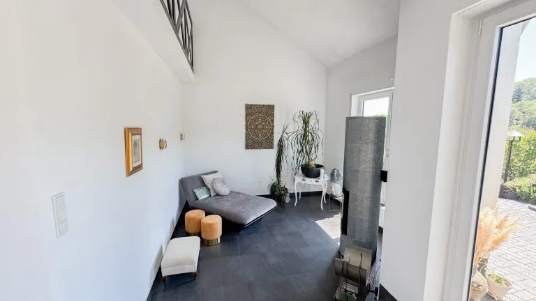 Immobilienangebot - Niedererbach - Alle - Exklusives Wohnhaus mit Einliegerwohnung und großem Garten in traumhafter Lage vor Limburg!