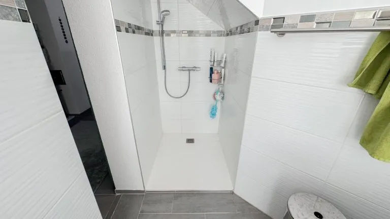 Immobilienangebot - Niedererbach - Alle - Exklusives Wohnhaus mit Einliegerwohnung und großem Garten in traumhafter Lage vor Limburg!
