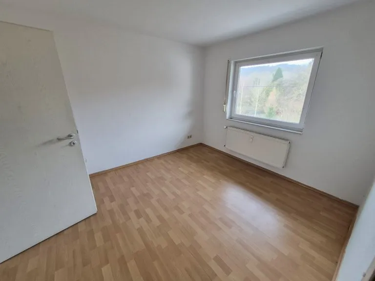 Immobilienangebot - Puderbach VG - Alle - Gepflegtes Zweifamilienhaus als Reihenendhaus – Kapitalanlage mit Perspektive - nähe Puderbach!!