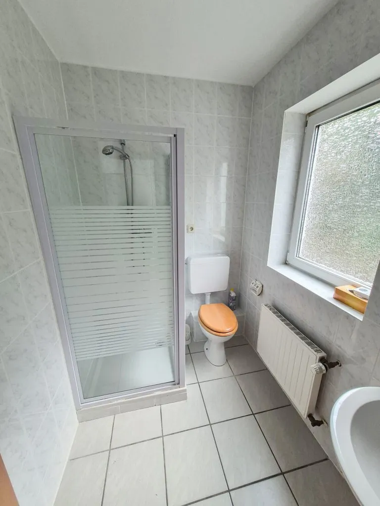 Immobilienangebot - Puderbach VG - Alle - Ihr neues Familienglück – gepflegtes Reihenendhaus mit Balkon & Platz zum Leben – Nähe Puderbach!!