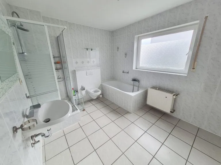 Immobilienangebot - Puderbach VG - Alle - Ihr neues Familienglück – gepflegtes Reihenendhaus mit Balkon & Platz zum Leben – Nähe Puderbach!!