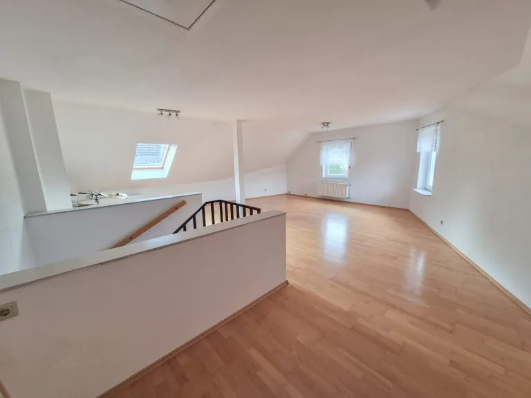 Immobilienangebot - Puderbach VG - Alle - Ihr neues Familienglück – gepflegtes Reihenendhaus mit Balkon & Platz zum Leben – Nähe Puderbach!!