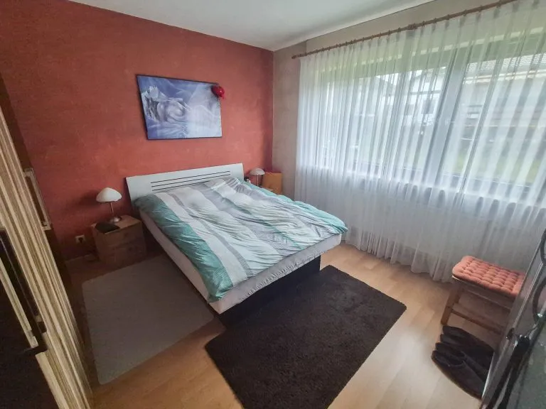 Immobilienangebot - Asbach - Alle - TOP-ANGEBOT - 6 Parteienhaus mit 6 Garagen in zentraler, ruhiger Lage von Asbach zu verkaufen !!