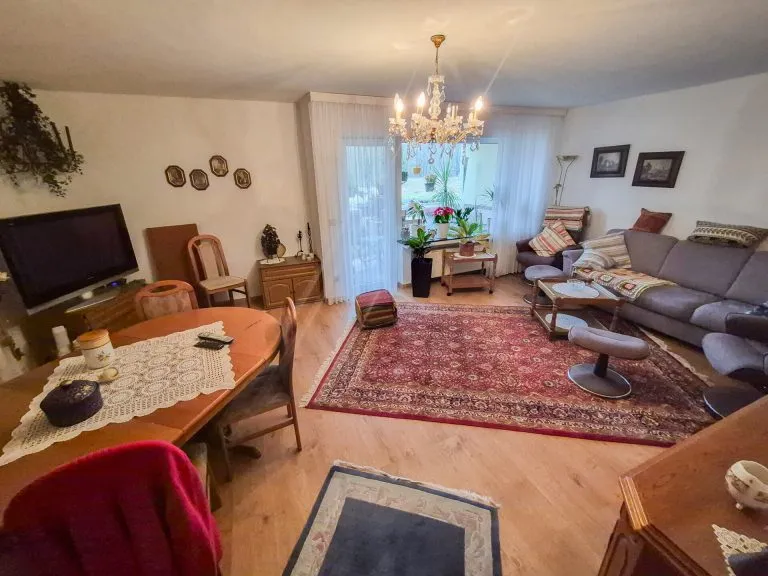 Immobilienangebot - Asbach - Alle - TOP-ANGEBOT - 6 Parteienhaus mit 6 Garagen in zentraler, ruhiger Lage von Asbach zu verkaufen !!