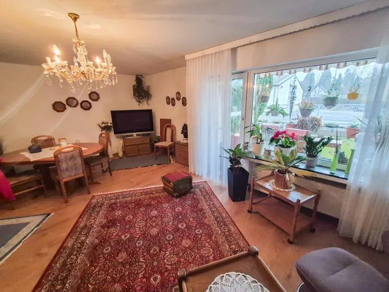 Immobilienangebot - Asbach - Alle - TOP-ANGEBOT - 6 Parteienhaus mit 6 Garagen in zentraler, ruhiger Lage von Asbach zu verkaufen !!