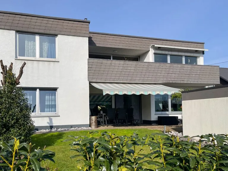 Immobilienangebot - Kreuztal - Alle - *RESERVIERT* Schöne sanierte Erdgeschosswohnung mit Terrasse und zwei Garagen in Kreuztal!