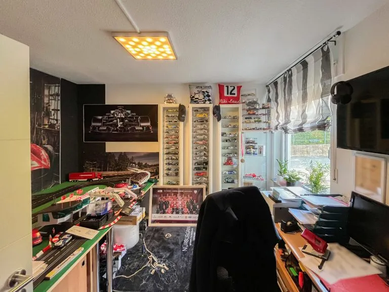 Immobilienangebot - Kreuztal - Alle - *RESERVIERT* Schöne sanierte Erdgeschosswohnung mit Terrasse und zwei Garagen in Kreuztal!