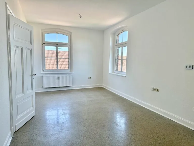 Immobilienangebot - Hachenburg VG - Alle - Ehemalige Schule mit Nebengebäude - Wohnen & Vermieten kombinierbar! Nähe Hachenburg!