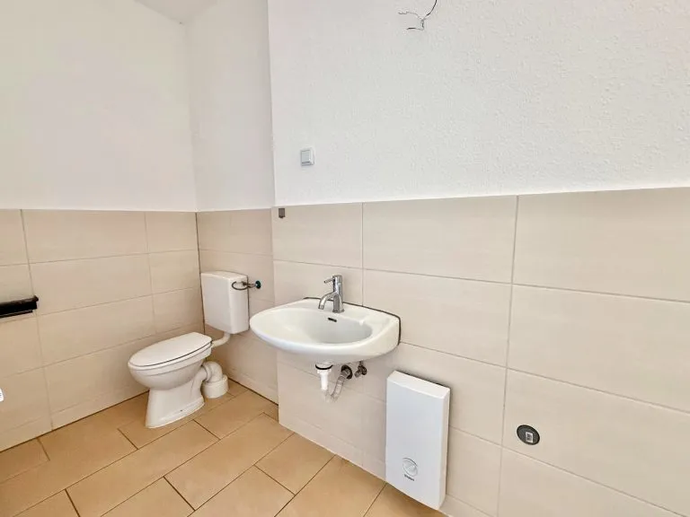 Immobilienangebot - Hachenburg VG - Alle - Ehemalige Schule mit Nebengebäude - Wohnen & Vermieten kombinierbar! Nähe Hachenburg!