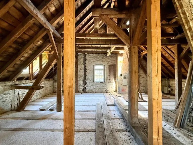 Immobilienangebot - Hachenburg VG - Alle - Ehemalige Schule mit Nebengebäude - Wohnen & Vermieten kombinierbar! Nähe Hachenburg!