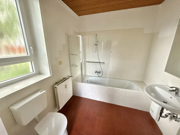 Immobilienangebot - Hachenburg VG - Alle - Ehemalige Schule mit Nebengebäude - Wohnen & Vermieten kombinierbar! Nähe Hachenburg!