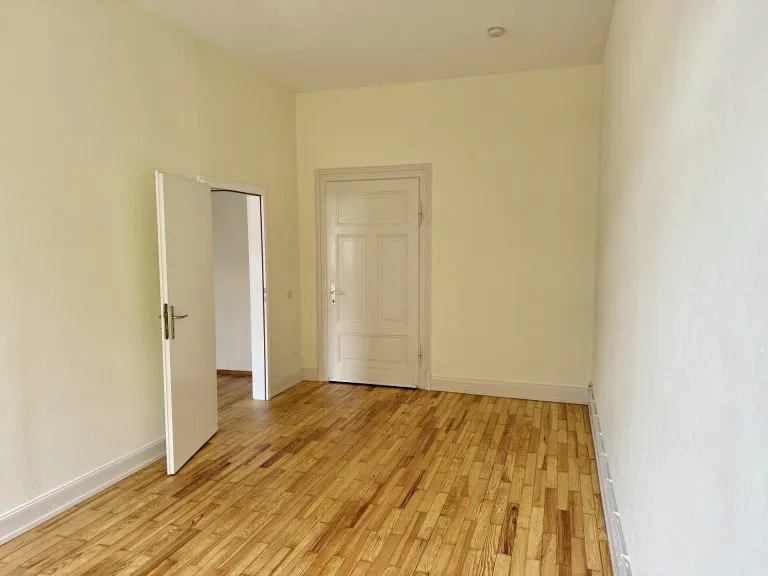 Immobilienangebot - Hachenburg VG - Alle - Ehemalige Schule mit Nebengebäude - Wohnen & Vermieten kombinierbar! Nähe Hachenburg!