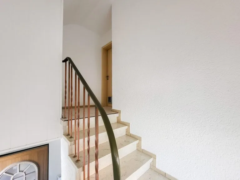 Immobilienangebot - Niederelbert - Alle - Großzügiges, freistehendes Zweifamilienhaus mit Garagen & Garten in idyllischer Lage bei Montabaur!
