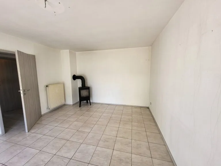 Immobilienangebot - Niederelbert - Alle - Großzügiges, freistehendes Zweifamilienhaus mit Garagen & Garten in idyllischer Lage bei Montabaur!