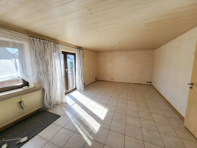 Immobilienangebot - Niederelbert - Alle - Großzügiges, freistehendes Zweifamilienhaus mit Garagen & Garten in idyllischer Lage bei Montabaur!