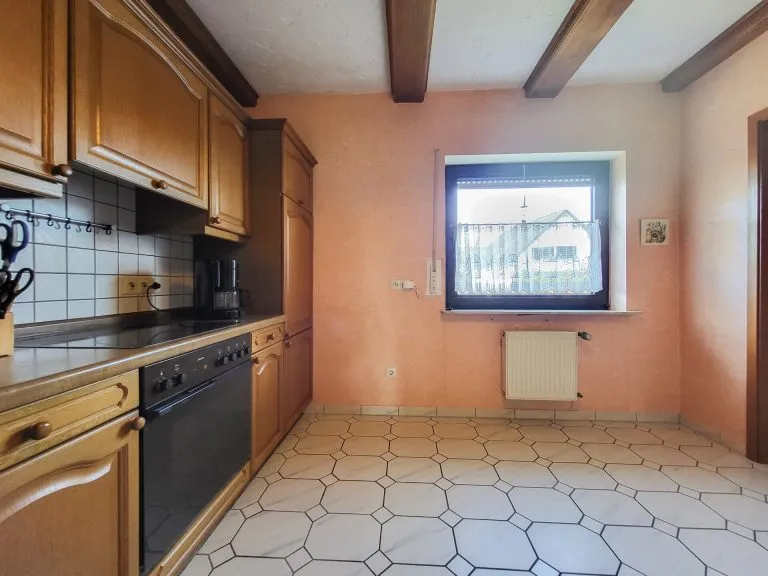 Immobilienangebot - Ailertchen - Alle - Reserviert-Freistehendes Einfamilienhaus-barrierefreies Erdgeschoss, Doppelgarage und großem Garten!