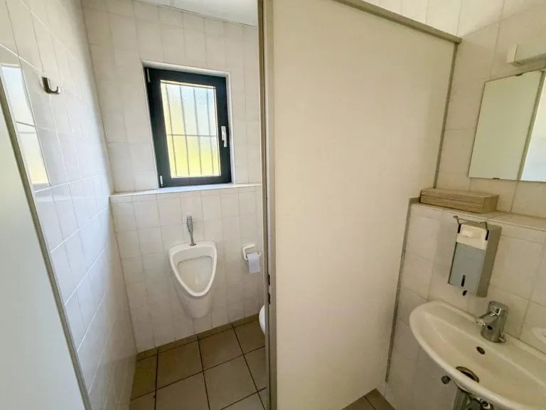 Immobilienangebot - Rennerod - Alle - Attraktive Gewerbefläche mit Top-Sichtbarkeit und moderner Ausstattung!