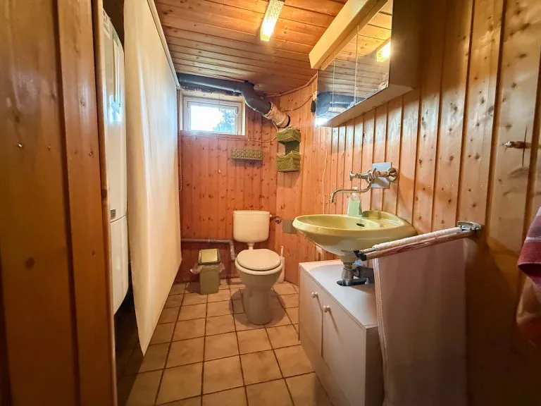 Immobilienangebot - Hennef (Sieg) - Alle - Reserviert - Gepflegte Doppelhaushälfte mit Platz für zwei Familien in ruhiger Wohnlage von Hennef