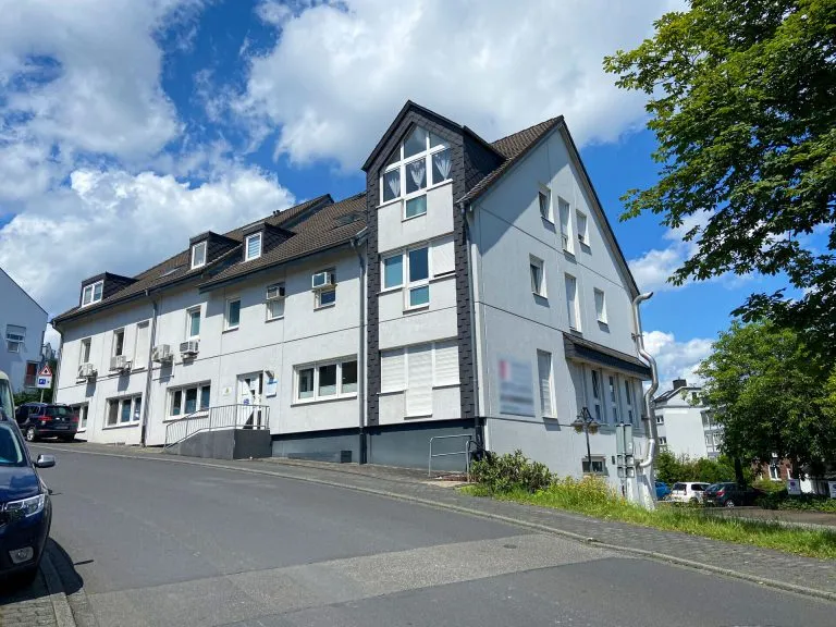 Immobilienangebot - Betzdorf - Alle - Funktionale Gewerbefläche mit Aufzug im MVZ Betzdorf – ideal für Praxis oder Büro!