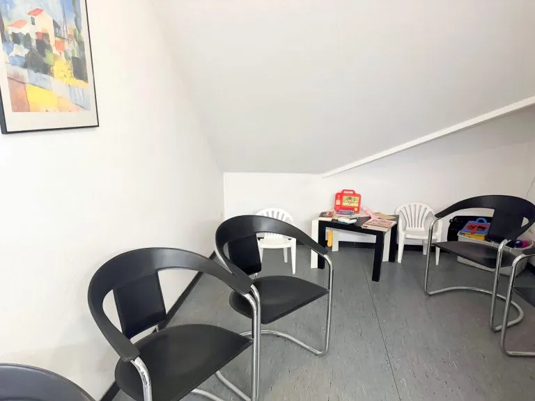 Immobilienangebot - Betzdorf - Alle - Funktionale Gewerbefläche mit Aufzug im MVZ Betzdorf – ideal für Praxis oder Büro!