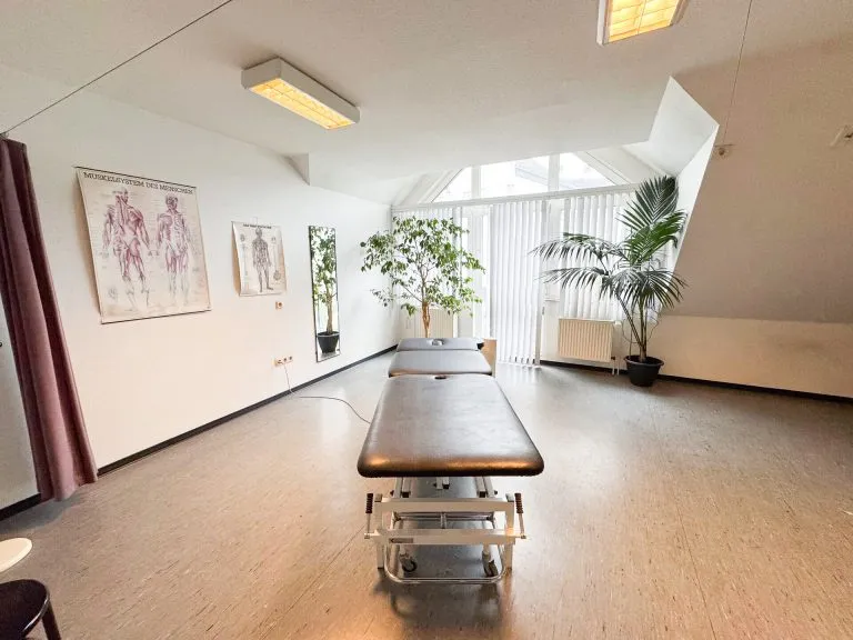 Immobilienangebot - Betzdorf - Alle - Funktionale Gewerbefläche mit Aufzug im MVZ Betzdorf – ideal für Praxis oder Büro!